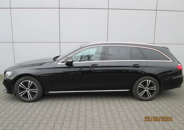 Mercedes-Benz Klasa E cena 110085 przebieg: 171000, rok produkcji 2019 z Rybnik małe 172